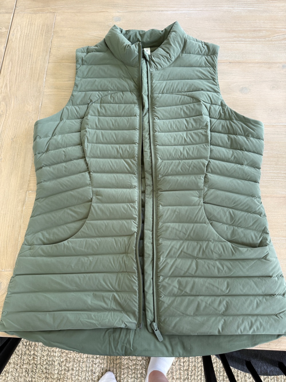 lululemon athletica Quilted Puffer Vest - Olive Green